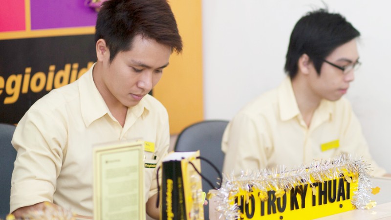 Nh&acirc;n vi&ecirc;n hỗ trợ