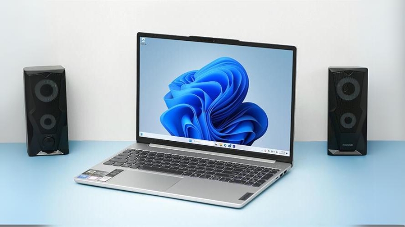 Lenovo Ideapad Slim 5 15IRU9 Core 5 120U (83D0000EVN)