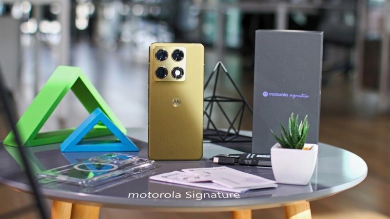 motorola Signature