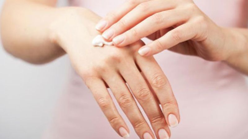 Khi sử dụng sản phẩm mới cần thử trên da cánh tay