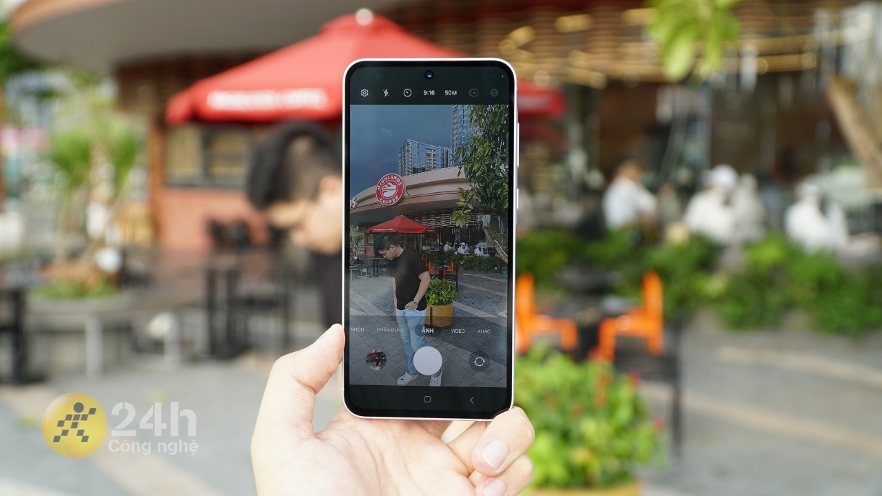 Khám phá vạn sắc chill của Gen Z qua lăng kính Galaxy A55 5G