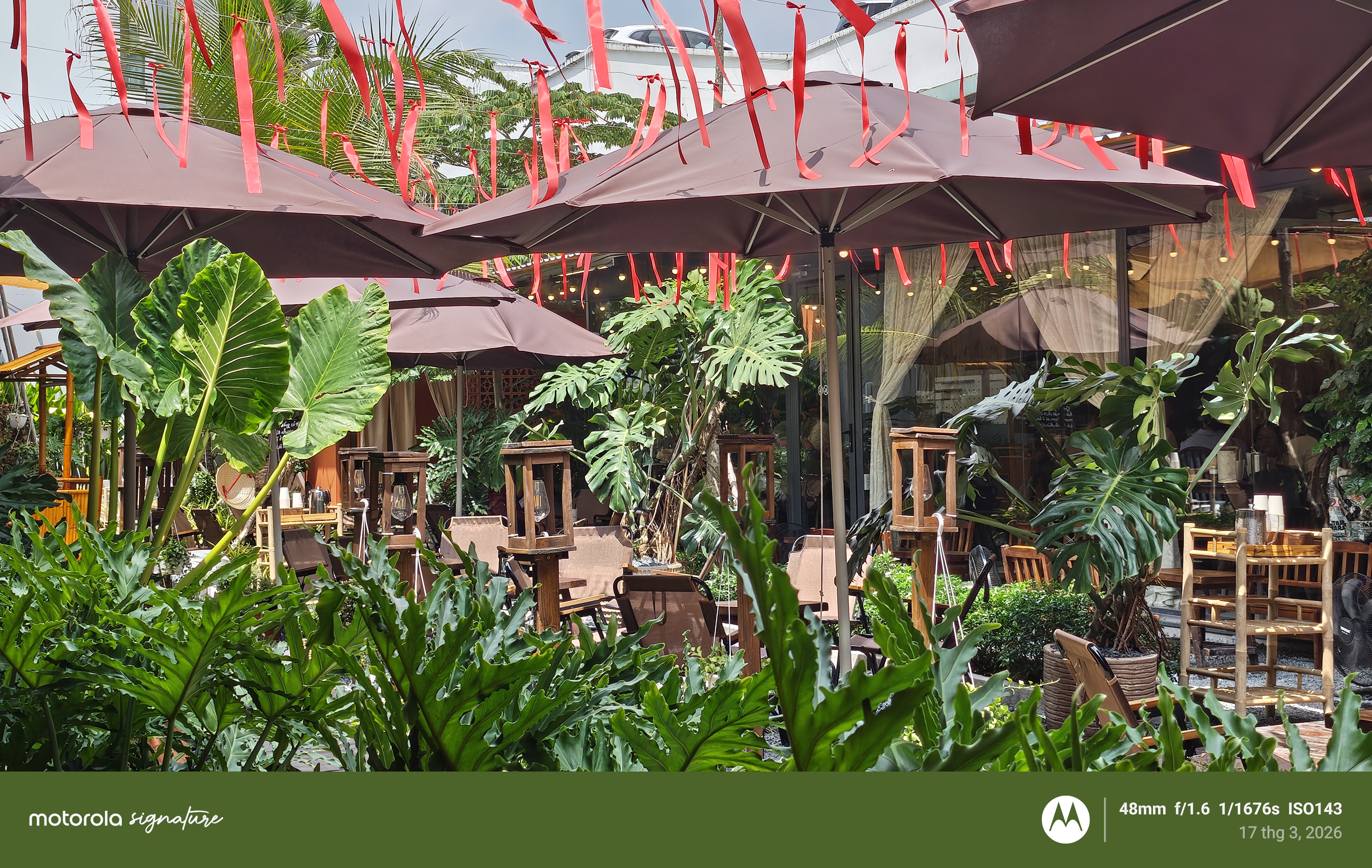 Đánh giá motorola Signature: Mỏng nhẹ dùng rất đã nhưng màn hình dễ xước và hơi nóng Đánh giá motorola Signature: Mỏng nhẹ dùng rất đã nhưng màn hình dễ xước và hơi nóng