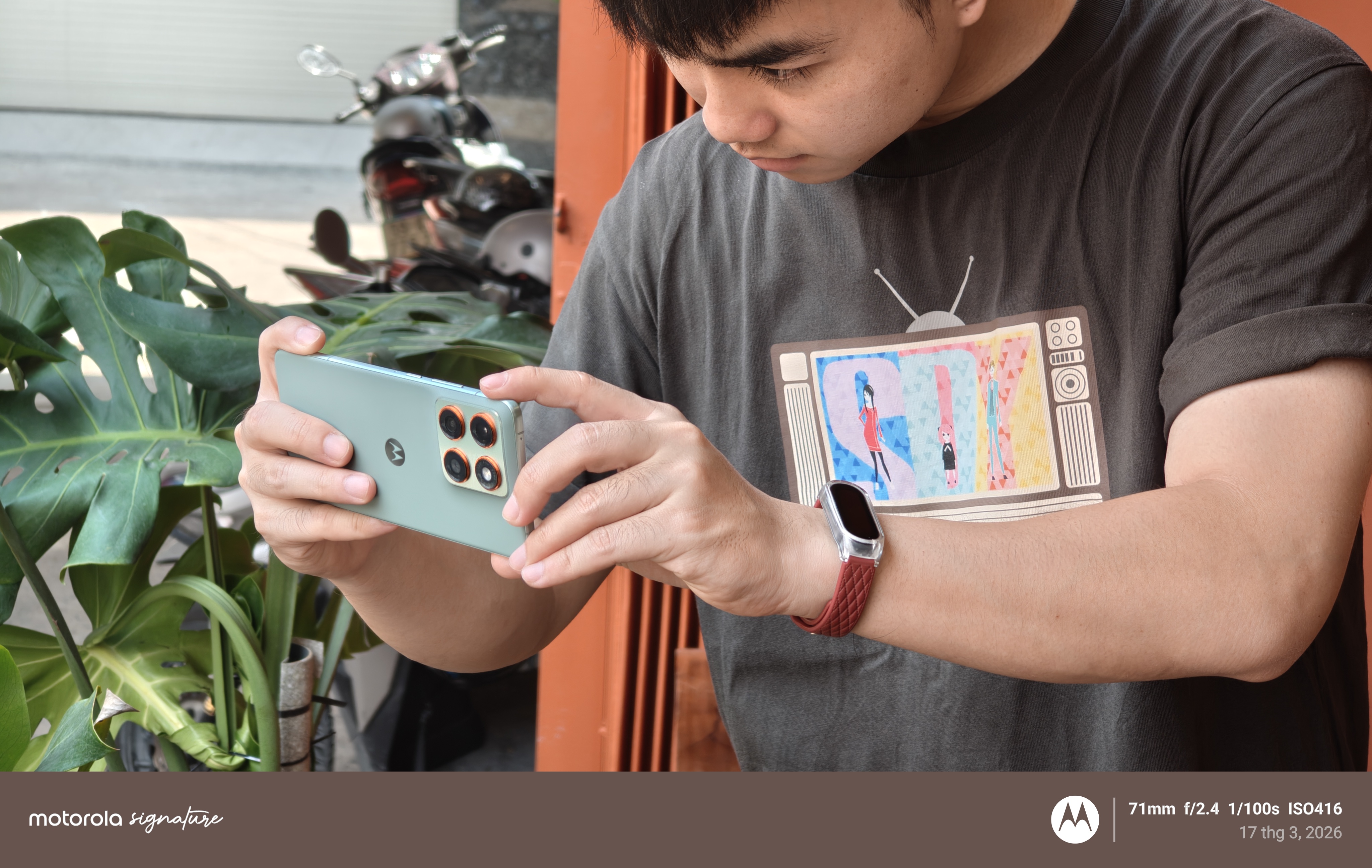 Đánh giá motorola Signature: Mỏng nhẹ dùng rất đã nhưng màn hình dễ xước và hơi nóng Đánh giá motorola Signature: Mỏng nhẹ dùng rất đã nhưng màn hình dễ xước và hơi nóng