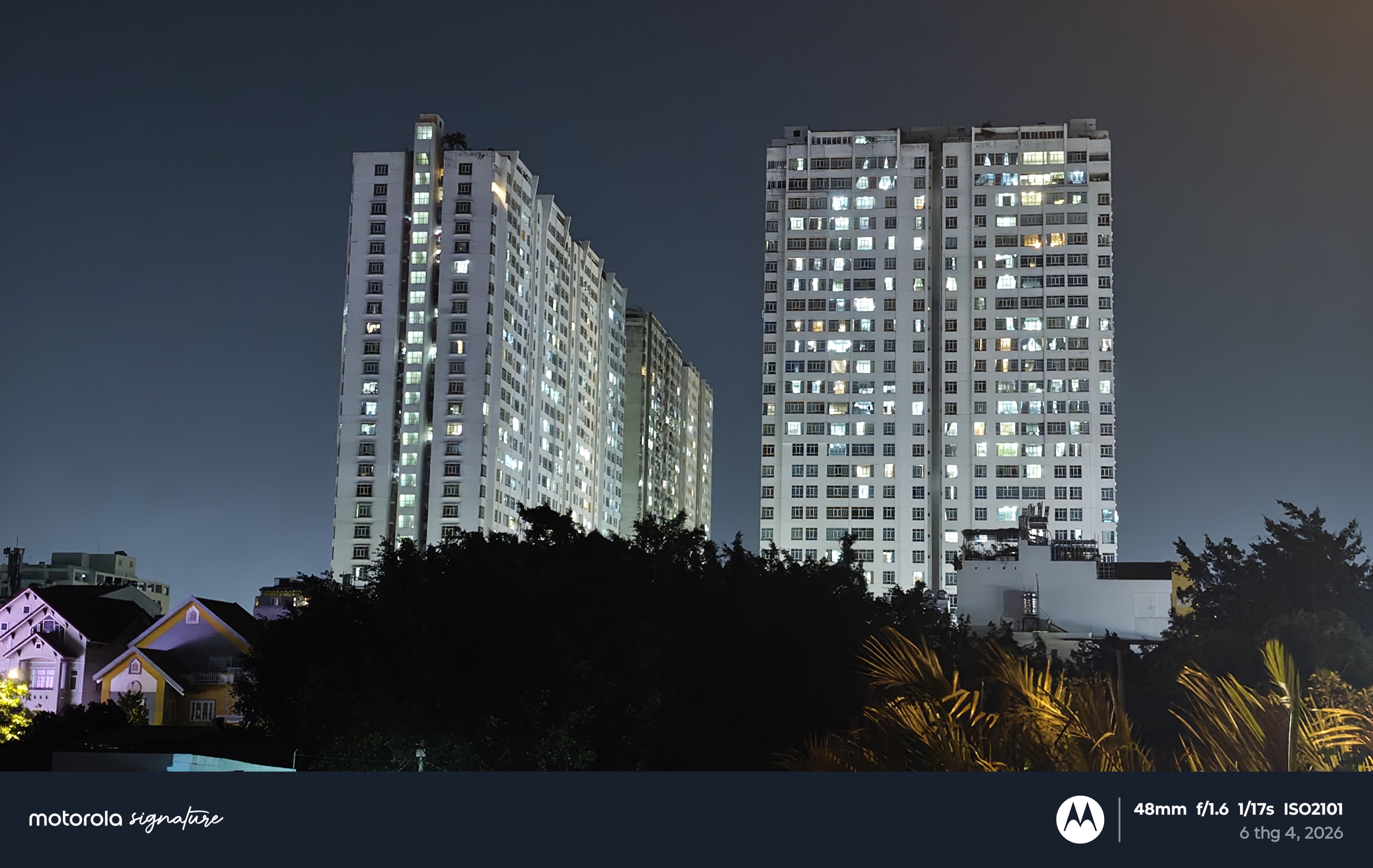 Đánh giá motorola Signature: Mỏng nhẹ dùng rất đã nhưng màn hình dễ xước và hơi nóng Đánh giá motorola Signature: Mỏng nhẹ dùng rất đã nhưng màn hình dễ xước và hơi nóng