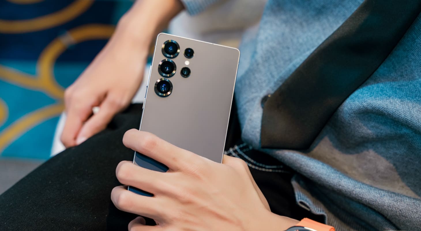 Samsung Galaxy có thể mang lại thời gian sử dụng dài nhờ viên pin dung lượng lớn Samsung Galaxy có thể mang lại thời gian sử dụng dài nhờ viên pin dung lượng lớn