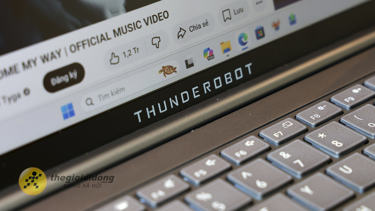 Trên tay laptop Thunderobot AiBook14 Air: Thiết kế chắc chắn, mạnh mẽ với Ryzen 8745HS, màn hình 2K sắc nét**