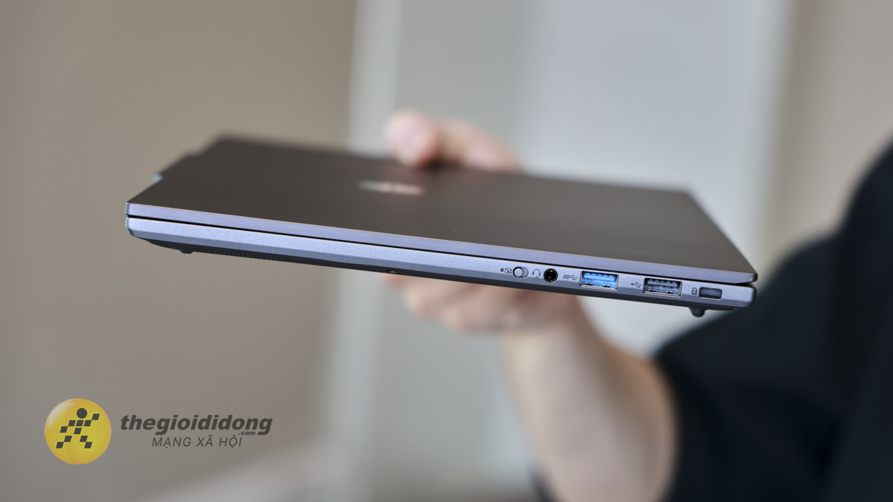 Trên tay laptop Thunderobot AiBook14 Air: Thiết kế chắc chắn, mạnh mẽ với Ryzen 8745HS, màn hình 2K sắc nét