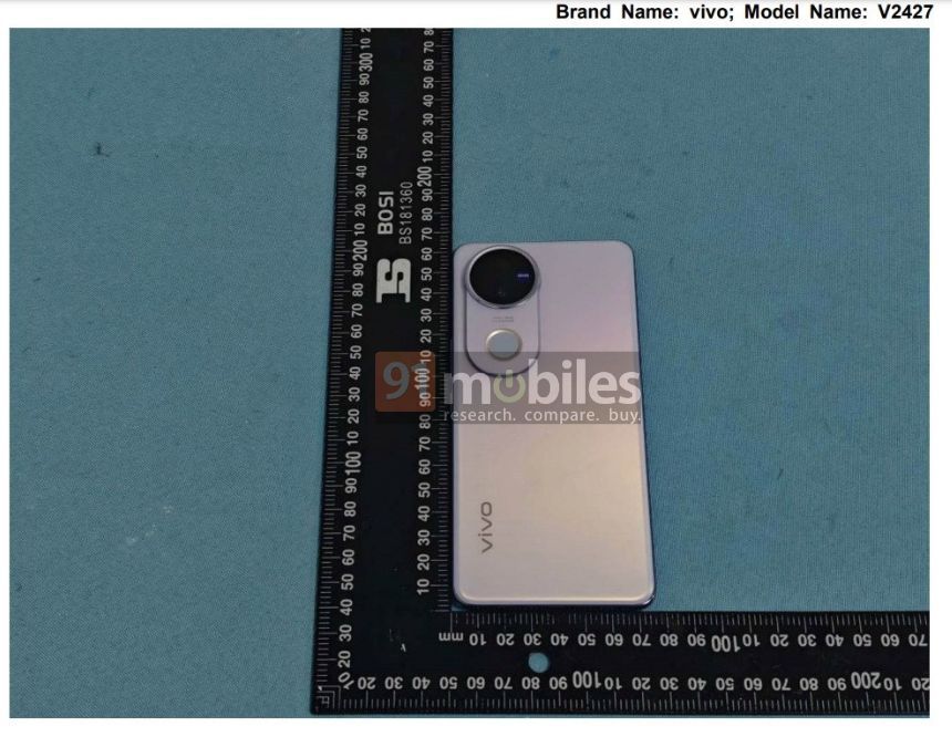 vivo V50 