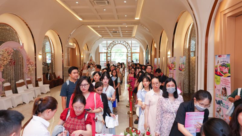 Các mẹ bầu tham dự hội thảo “Kiến thức vững vàng - Sẵn sàng làm mẹ” do AVAKids tổ chức Các mẹ bầu tham dự hội thảo “Kiến thức vững vàng - Sẵn sàng làm mẹ” do AVAKids tổ chức