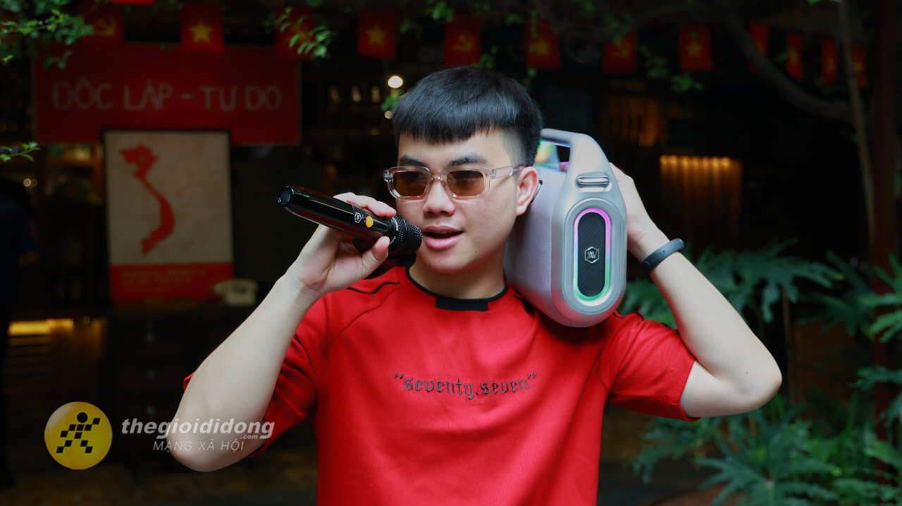 Quẩy cuối tuần thật xung cùng loa Alpha Work SONIK 120 VNE Quẩy cuối tuần thật xung cùng loa Alpha Work SONIK 120 VNE