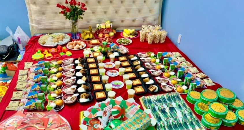 Cúng thôi nôi để cảm tạ bà Mụ, Đức Ông đã che chở, phù hộ cho bé Cúng thôi nôi để cảm tạ bà Mụ, Đức Ông đã che chở, phù hộ cho bé