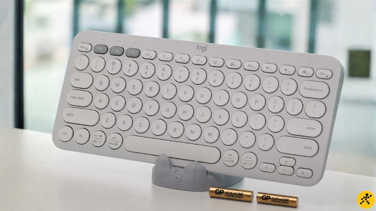 H&atilde;y thay pin mới cho b&agrave;n ph&iacute;m Logitech khi kh&ocirc;ng g&otilde; được