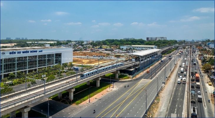 Bạn có thể di chuyển đến bến xe Miền Đông mới bằng tuyến metro số 1 (Bến Thành - Suối Tiên) Bạn có thể di chuyển đến bến xe Miền Đông mới bằng tuyến metro số 1 (Bến Thành - Suối Tiên)