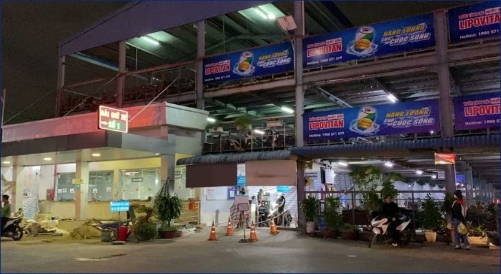 Bến xe Miền Tây bố trí khu vực bãi gửi xe máy hoạt động 24/24 để phục vụ hành khách Bến xe Miền Tây bố trí khu vực bãi gửi xe máy hoạt động 24/24 để phục vụ hành khách