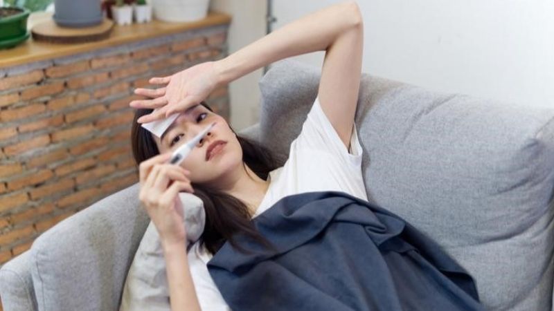 Sốt, ho, mệt mỏi là những triệu chứng thường gặp ở người bệnh cúm mùa Sốt, ho, mệt mỏi là những triệu chứng thường gặp ở người bệnh cúm mùa
