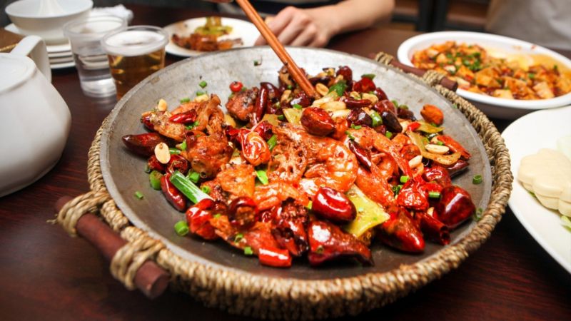 Người bệnh không nên ăn nhiều đồ cay nóng sau cắt polyp đại tràng Người bệnh không nên ăn nhiều đồ cay nóng sau cắt polyp đại tràng
