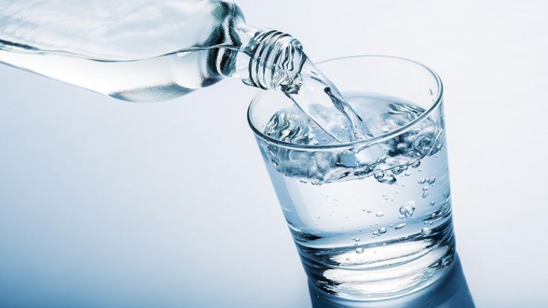 Nước lọc là thức uống tốt cho thận và cơ thể
