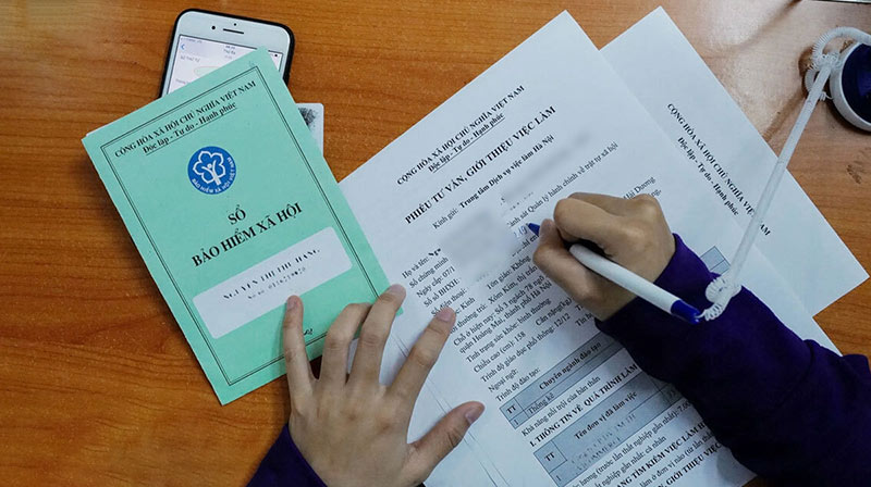 Người hưởng trợ cấp thất nghiệp được cấp BHYT miễn phí và hỗ trợ đào tạo, nâng cao kỹ năng nghề