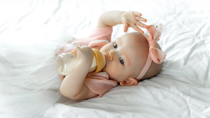 Cách cai sữa cho bé 19 tháng đúng cách là không nên dừng đột ngột