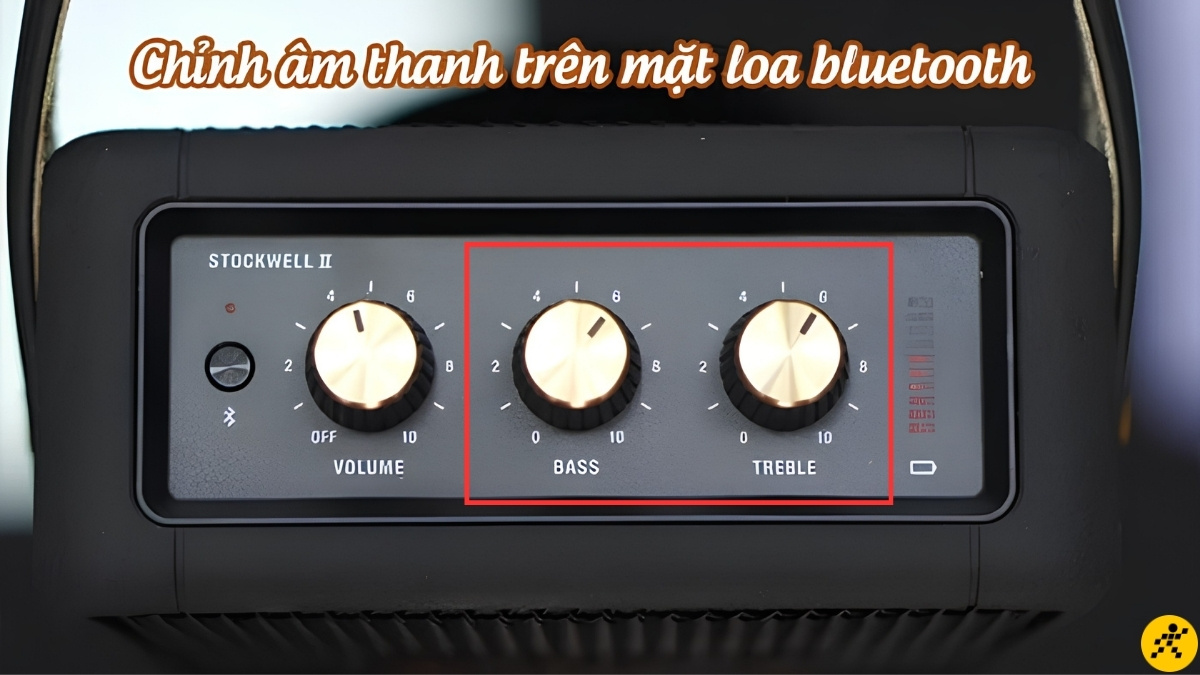 Xoay chậm rãi núm Bass và Treble từ từ để điều chỉnh theo ý muốn Xoay chậm rãi núm Bass và Treble từ từ để điều chỉnh theo ý muốn