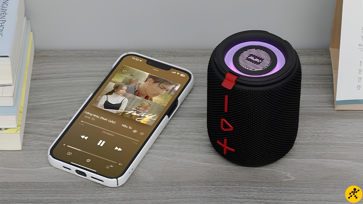 Di chuyển loa lại gần điện thoại để bắt tín hiệu tốt hơn Di chuyển loa lại gần điện thoại để bắt tín hiệu tốt hơn