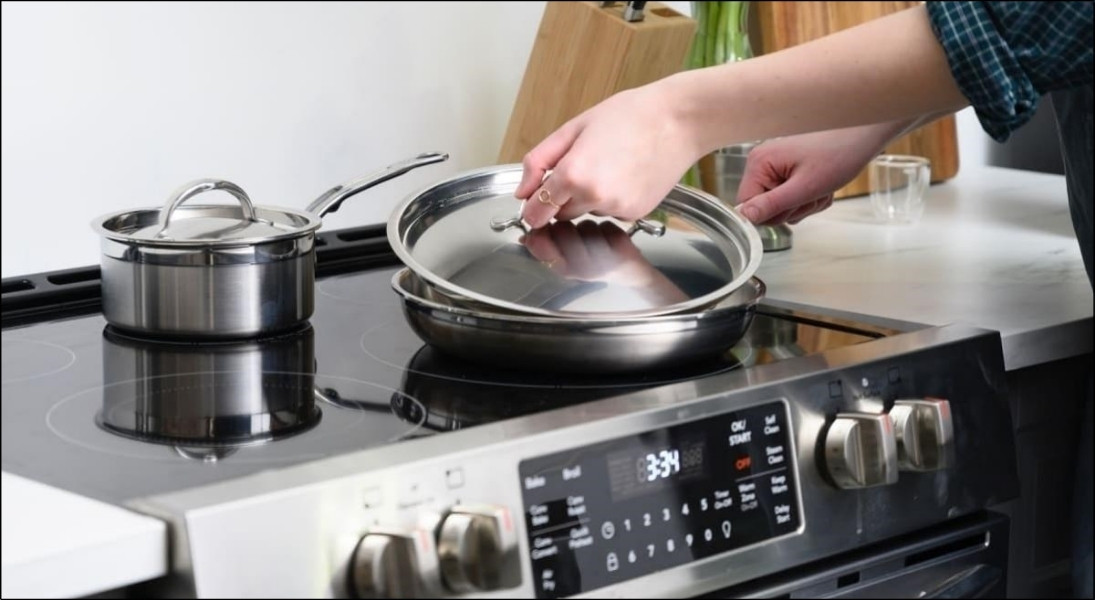 Bếp từ Philips chỉ nhận những loại nồi có đáy nhiễm từ (thử bằng cách dùng nam châm hút vào đáy nồi)