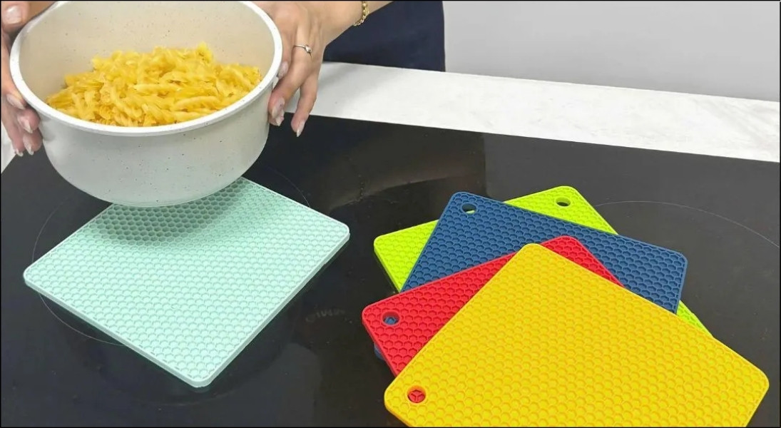 Bạn hoàn toàn có thể sử dụng tấm lót silicone chuyên dụng chịu nhiệt đặt giữa mặt bếp và đáy nồi