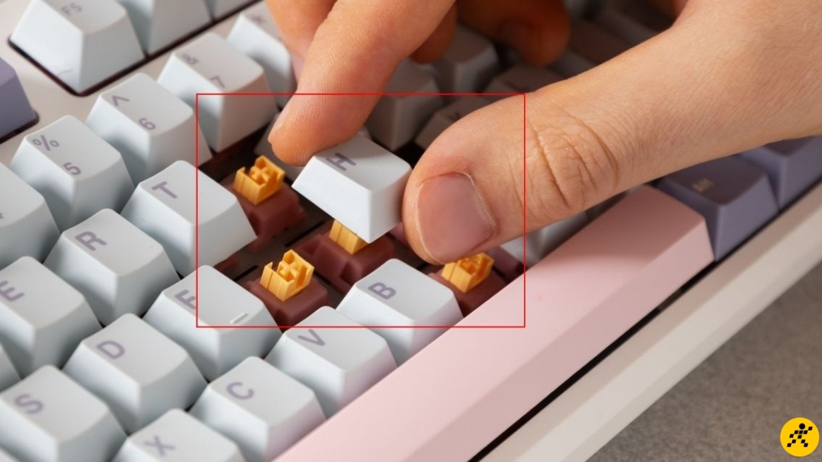 Đảm bảo keycap khô hoàn toàn trước khi lắp lại để tránh hơi ẩm rò rỉ vào mạch Đảm bảo keycap khô hoàn toàn trước khi lắp lại để tránh hơi ẩm rò rỉ vào mạch