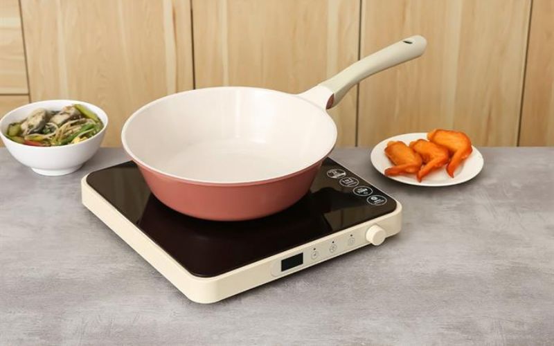 Chảo nhôm sâu chống dính vân đá đáy từ 26 cm Inochi Omi Simple HIN.CHSL.VD26 với chất liệu nhôm đúc bền bỉ và đáy inox 430 truyền nhiệt tốt