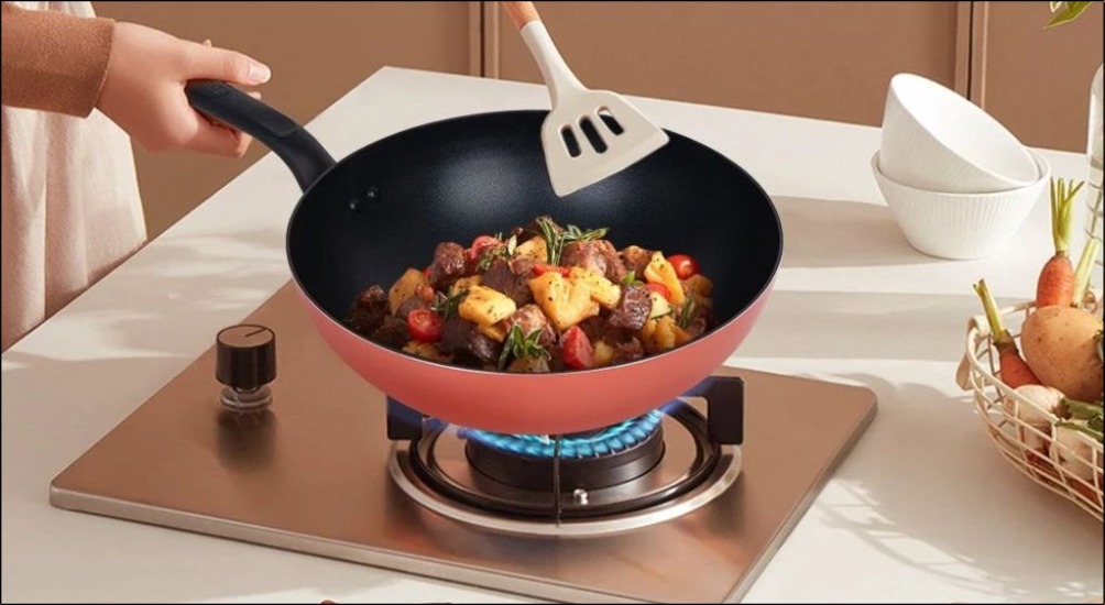 Không khuyến khích sử dụng ở nhiệt độ cao quá 260°C hoặc khi bị trầy xước lớp phủ chống dính PTFE