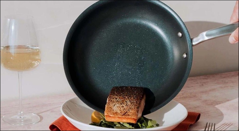 Chất chống dính PTFE (Teflon) được đánh giá là an toàn cho sức khỏe khi sử dụng đúng cách