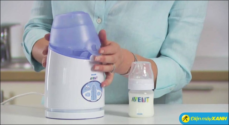 Bố mẹ nên trang bị máy hâm sữa để làm ấm sữa và giữ nguyên các chất dinh dưỡng trong sữa cho bé yêu nhà mình