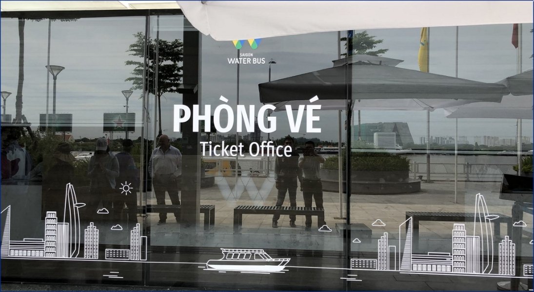 Bạn có thể đến trực tiếp bến tàu để mua vé