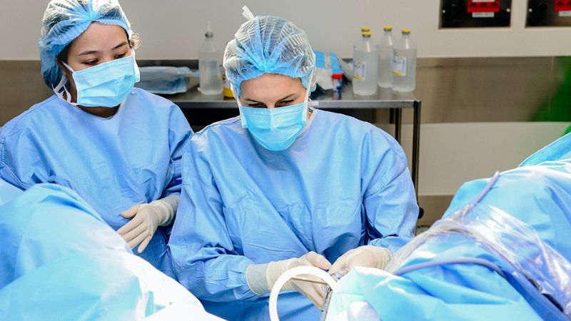 Sùi mào gà có thể được điều trị bằng các biện pháp thủ thuật, phẫu thuật