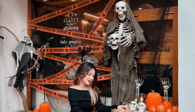 Mô hình bộ xương và căng dây là đồ trang trí Halloween phổ biến Mô hình bộ xương và căng dây là đồ trang trí Halloween phổ biến