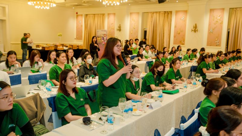 Dược sĩ An Khang trao đổi các tình huống thực tế cùng báo cáo viên Dược sĩ An Khang trao đổi các tình huống thực tế cùng báo cáo viên