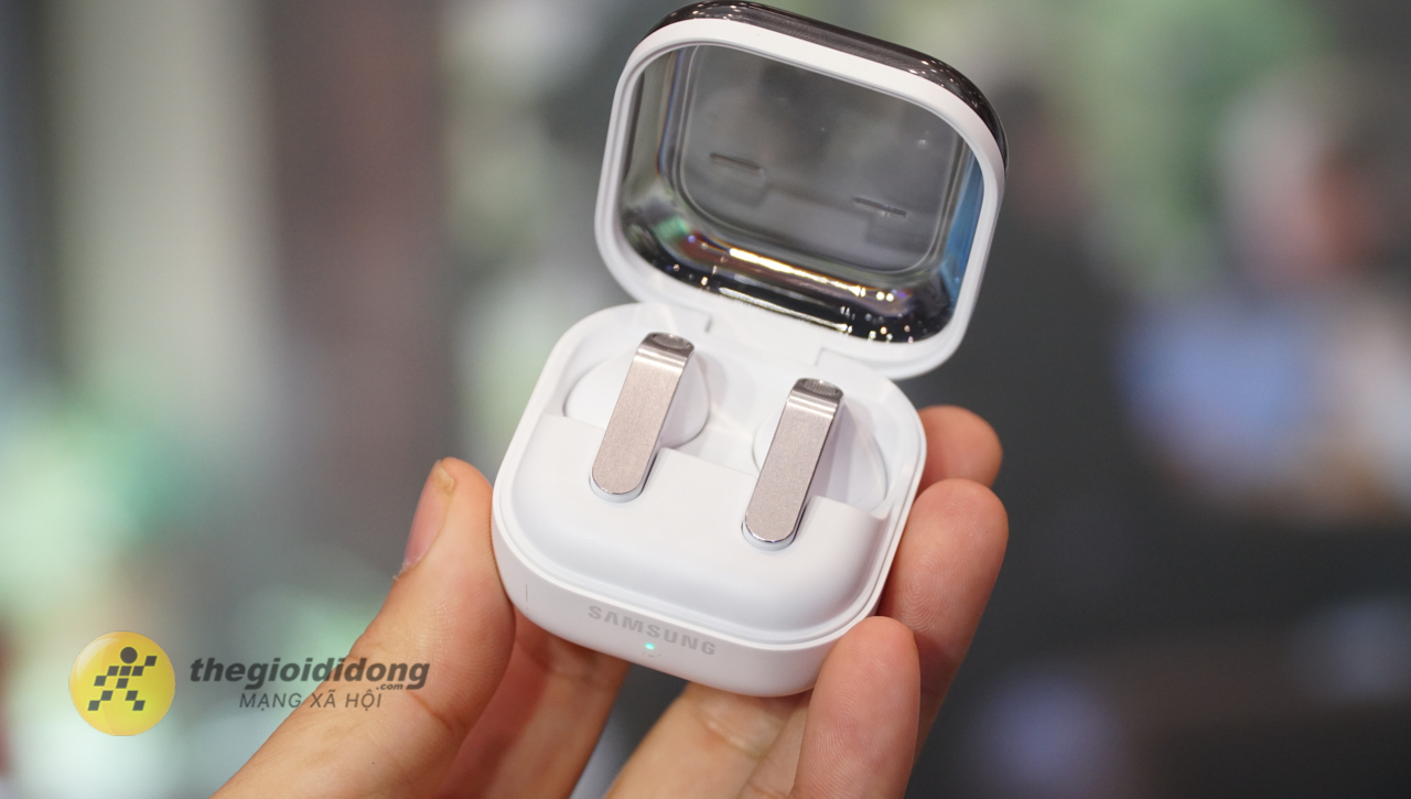 Cùng mình trên tay Samsung Galaxy Buds4 series nhé! Cùng mình trên tay Samsung Galaxy Buds4 series nhé!