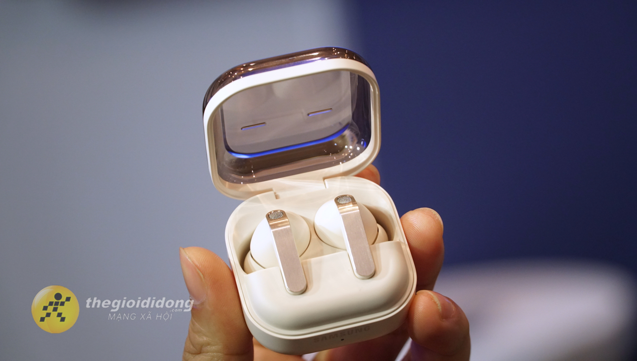 Cùng mình trên tay Samsung Galaxy Buds4 series nhé! Cùng mình trên tay Samsung Galaxy Buds4 series nhé!