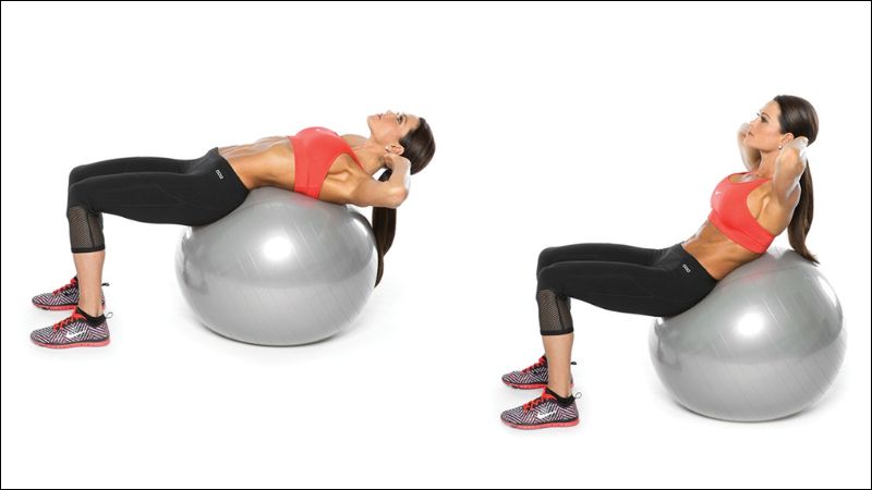 Bài tập gập bụng với bóng Yoga giúp giảm áp lực lên cột sống