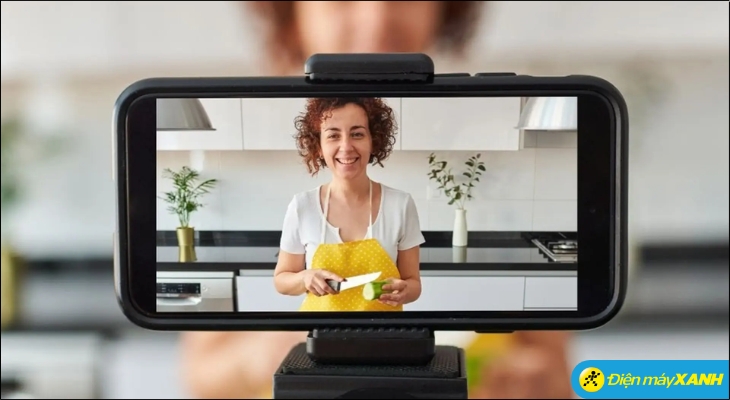 Các nền tảng như Instagram, TikTok, YouTube đã trở thành công cụ mạnh mẽ để Gen Z xây dựng thương hiệu cá nhân