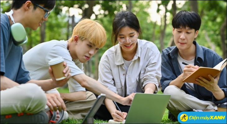 Thế hệ Z thể hiện sự quan tâm rõ rệt đến các vấn đề mang tính toàn cầu như bảo vệ môi trường, biến đổi khí hậu