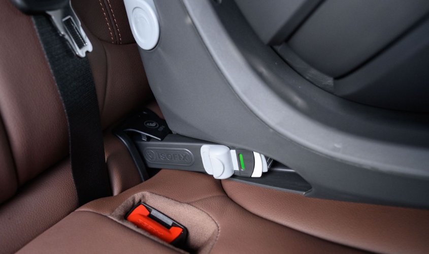 Biểu tượng ISOFIX dễ nhận biết trên ghế xe