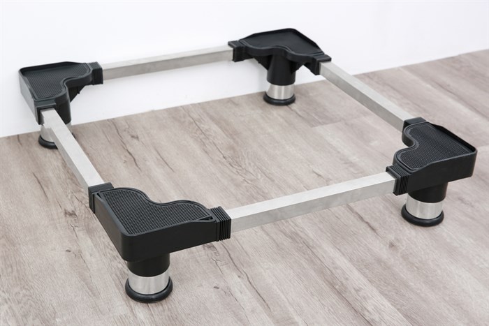 Lựa chọn chân đế inox chắc chắn để đảm bảo độ bền và chịu tải tốt