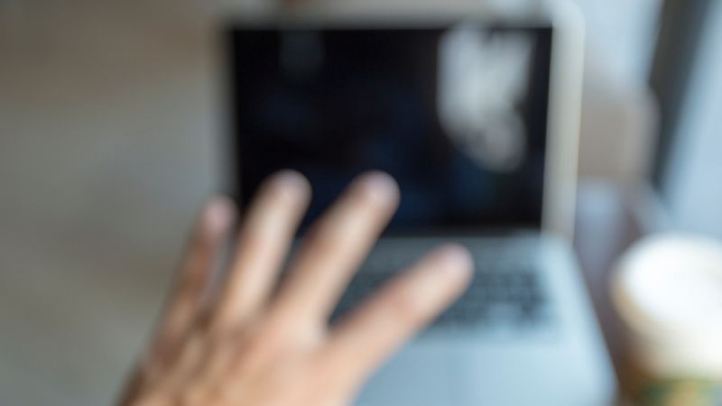 Nhìn mờ có thể là dấu hiệu của bệnh giác mạc hình chóp Nhìn mờ có thể là dấu hiệu của bệnh giác mạc hình chóp