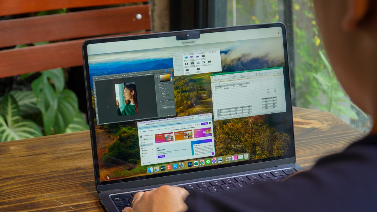 (Hình ảnh thực tế MacBook Air M2) (Hình ảnh thực tế MacBook Air M2)