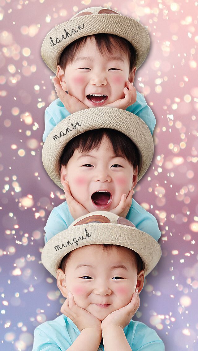 Hình nền em bé trai dễ thương 12 Hình nền em bé trai dễ thương 12