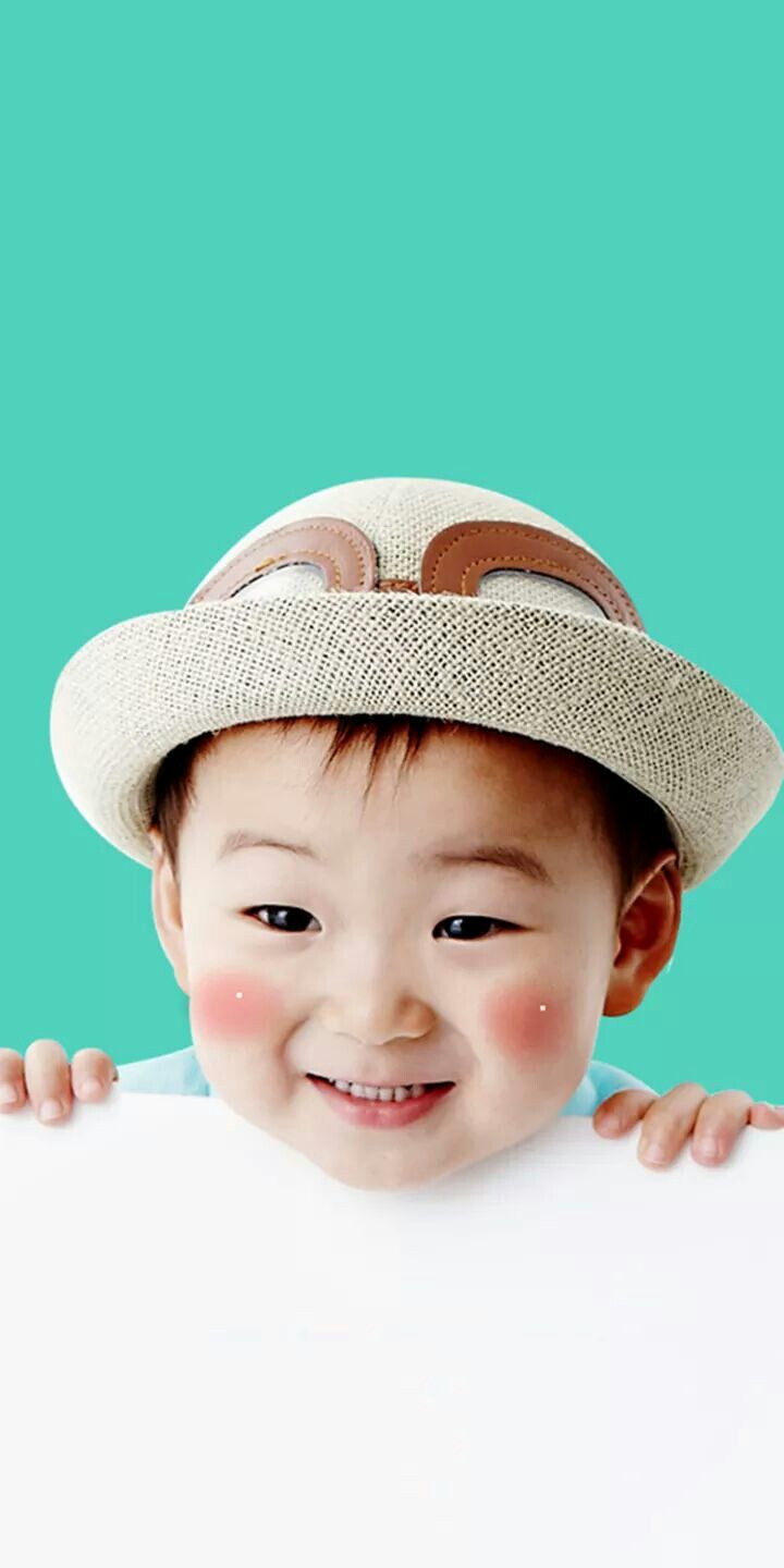 Hình nền em bé trai dễ thương 14 Hình nền em bé trai dễ thương 14