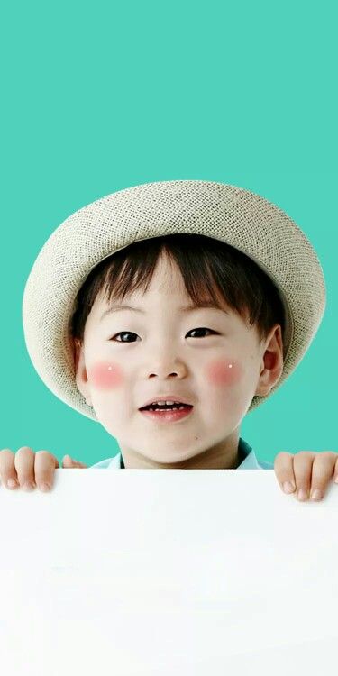 Hình nền em bé trai dễ thương 15 Hình nền em bé trai dễ thương 15