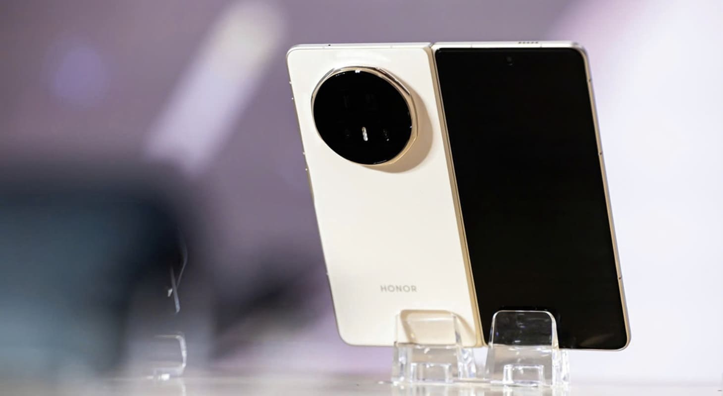 Thiết kế của HONOR Magic V5 thế hệ trước đó