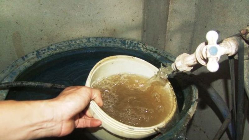 Với giếng khoan, người dùng cần tháo sạch hết nước bẩn